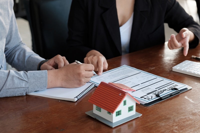 اثرات عدم صلاحیت مدیر ساختمان بر ساختمان و حقوق ساکنین